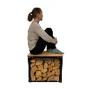 čelní s postavou.webp