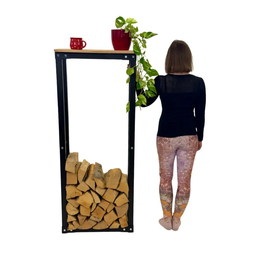 čelní s postavou.webp